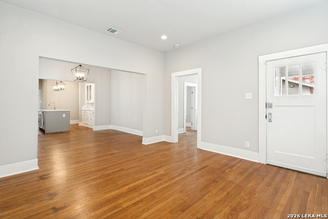 1205 Burnet St Property Photo 7