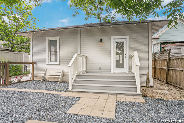 1205 Burnet St Property Photo 28