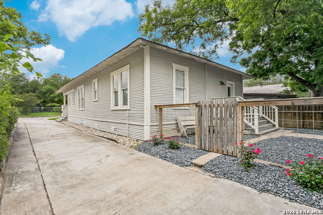 1205 Burnet St Property Photo 31