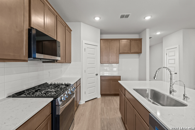 8432 Rocket View Property Photo 8