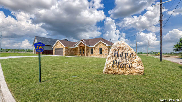 2 Hope Pl Property Photo 1