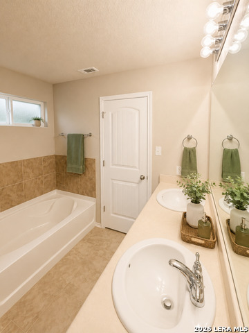 8928 Quihi Property Photo 9
