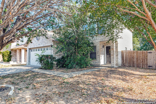 1210 Crossing Oaks Property Photo 3