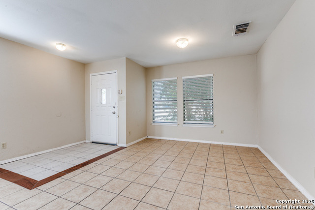 1210 Crossing Oaks Property Photo 5
