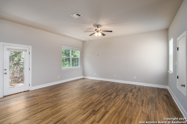 3067 View Ridge Dr Property Photo 5