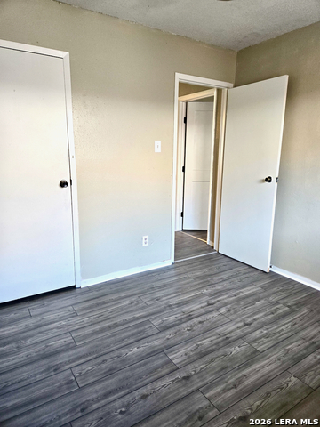 1400 N Saint Marys St Property Photo 17