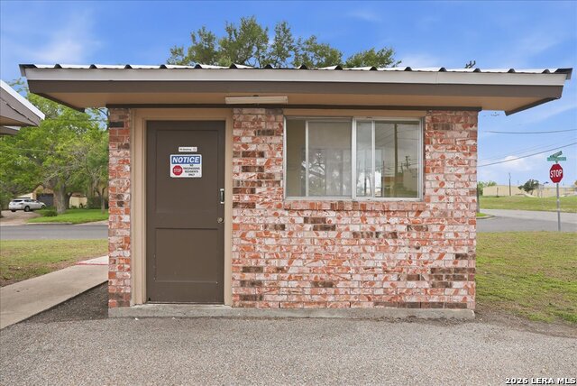 1400 N Saint Marys St Property Photo 31