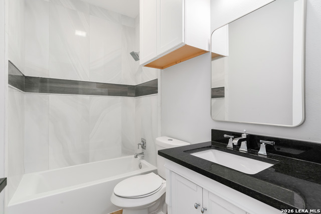 11608 Oak Country Property Photo 6