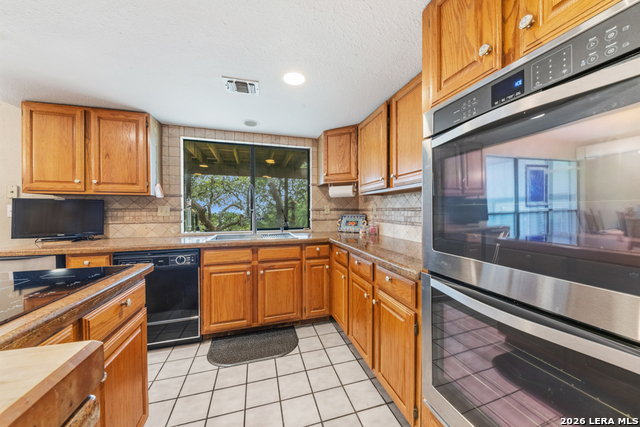 8017 Kenilworth Property Photo 12