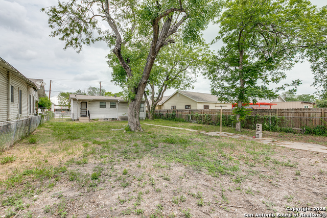 142 Helena St Property Photo 24