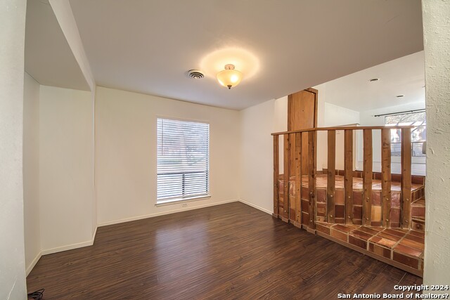 1114 White Pine St Property Photo 8