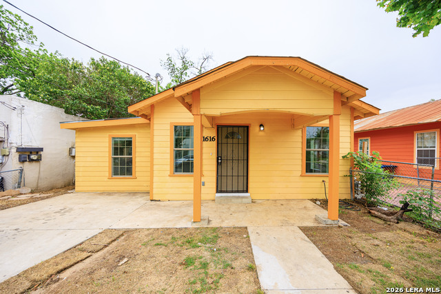 1616 Ruiz St Property Photo 3