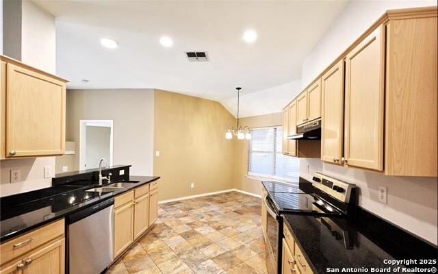 1180 Berry Creek Drive Property Photo 10