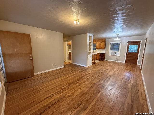 555 N Union Ave Property Photo 2