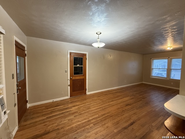 555 N Union Ave Property Photo 8