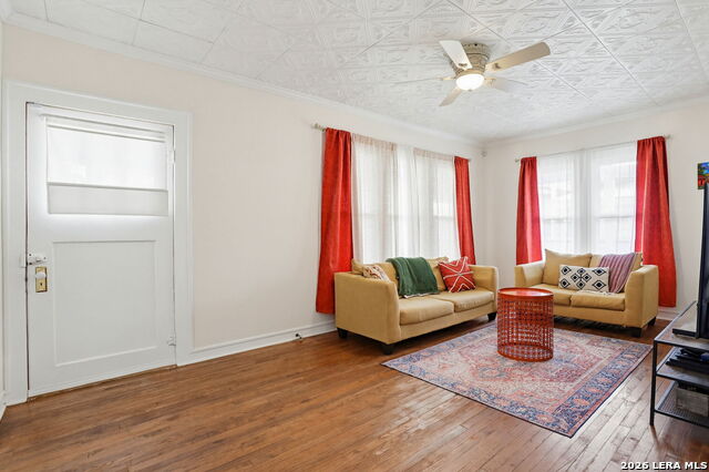 239 E Ligustrum Property Photo 6