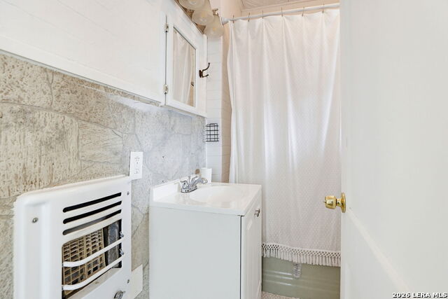 239 E Ligustrum Property Photo 17