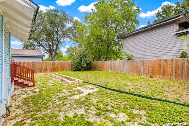 239 E Ligustrum Property Photo 25