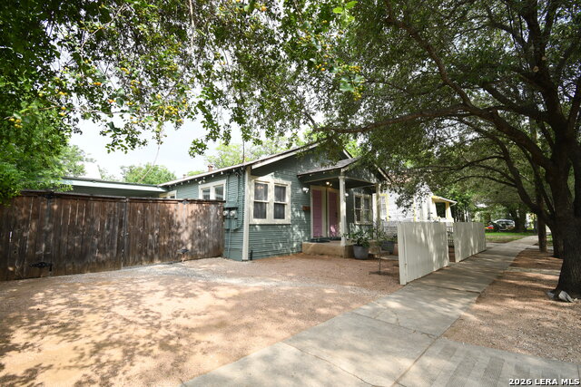 210 Mission St Property Photo 1