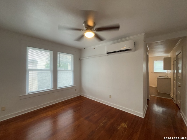 827 Steves Ave Property Photo 7