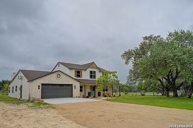 200 E Meadow Ln Property Photo 2