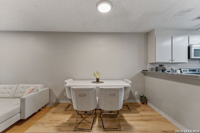 11815 Vance Jackson Property Photo 5