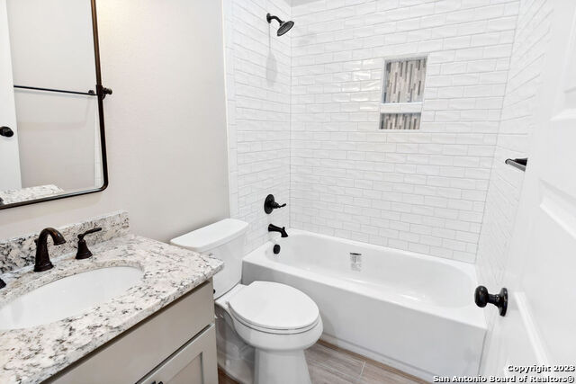 291 S East Ave Property Photo 14