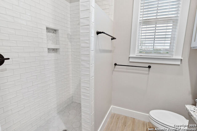 291 S East Ave Property Photo 18