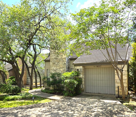 17226 Beacon Woods Property Photo 3