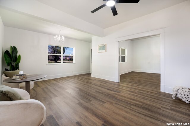 536 Commerce St Property Photo 11