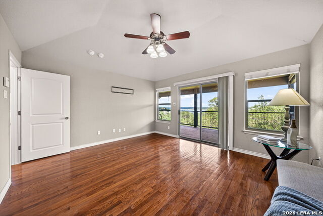1130 Canyon Spgs Property Photo 10