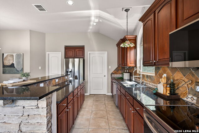 1130 Canyon Spgs Property Photo 15