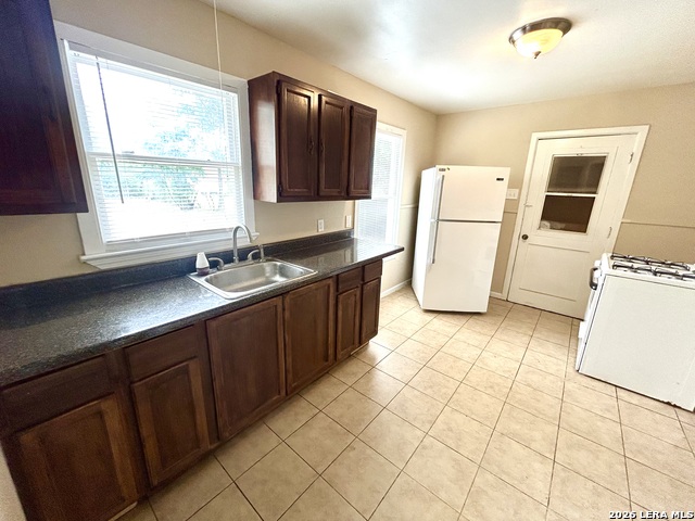 218 La Manda Property Photo 7