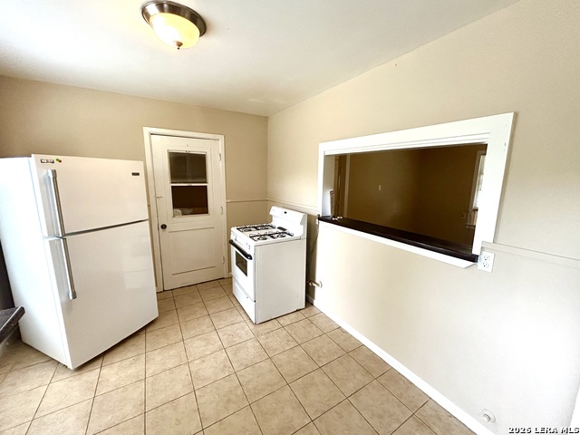 218 La Manda Property Photo 8