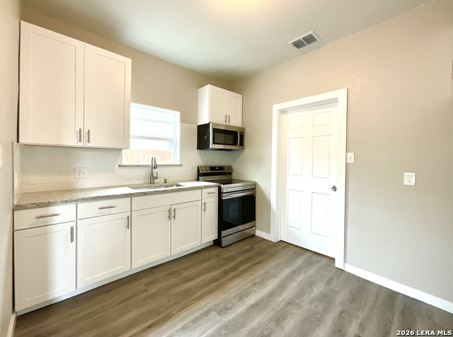 230 Micklejohn Property Photo 15