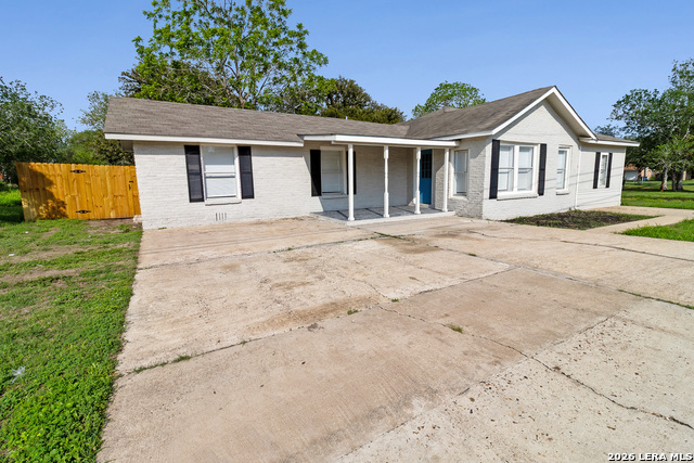 1404 N Comitas St Property Photo 2