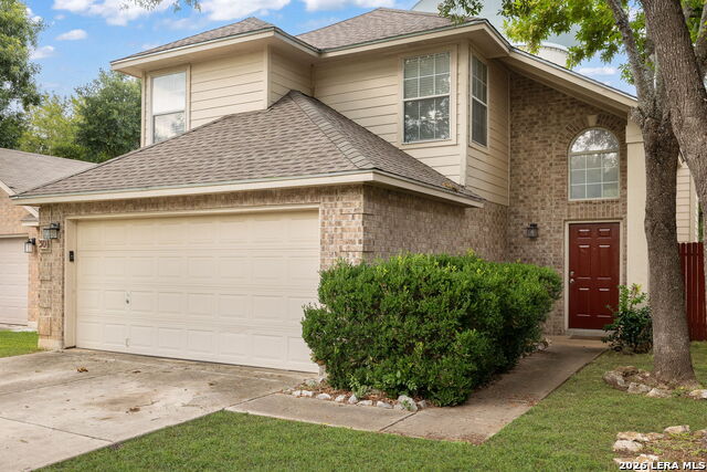30 Pembroke Ln Property Photo 2