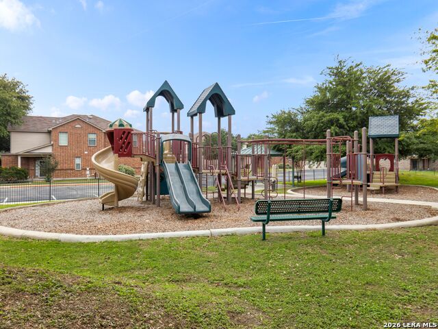 2524 Grayson Cir Property Photo 5