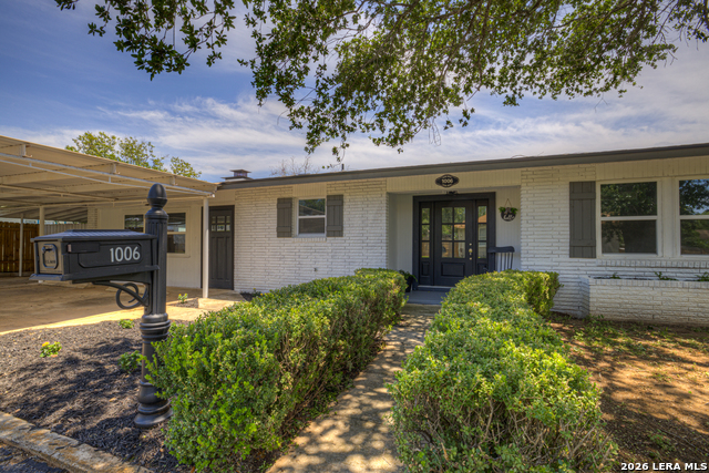 1006 Pecan Property Photo 1