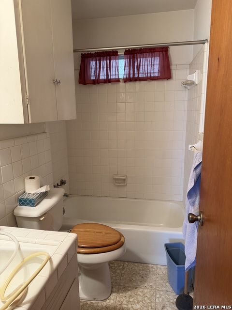 3926 Gayle Ave Property Photo 5