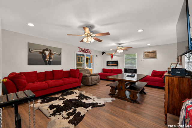 15505 Bradley Property Photo 10