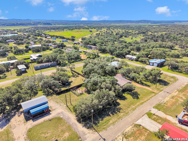 691 Private Road 1512 Property Photo 5