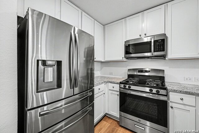 2926 Charpak Dr Property Photo 9