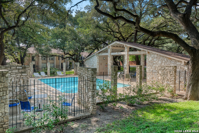 11303 Vance Jackson Property Photo 18