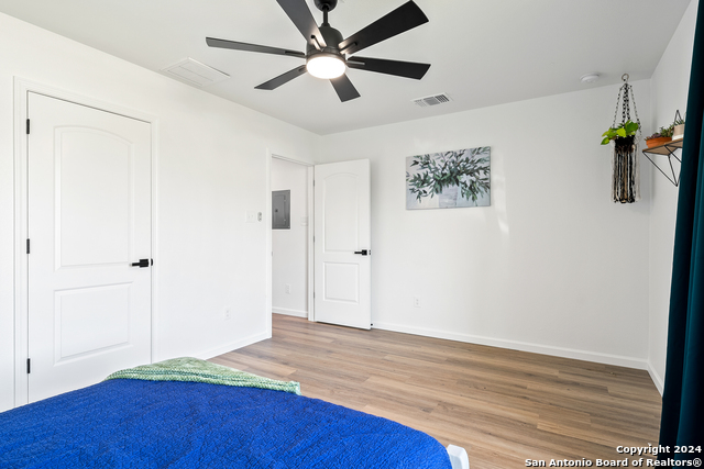 1102 Burleson Property Photo 26