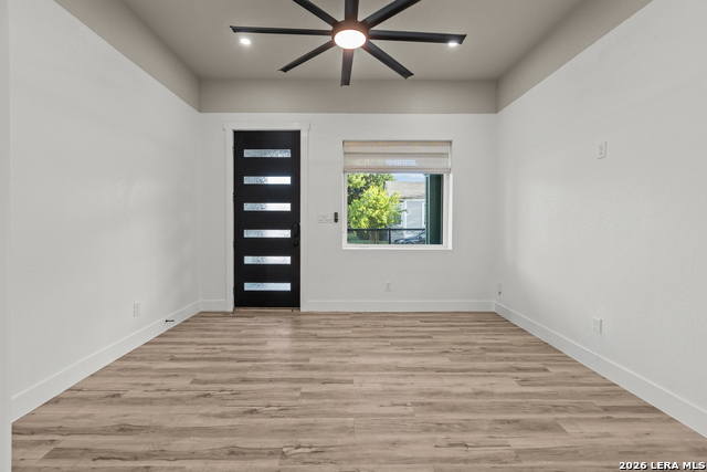 1227 Burnet St Property Photo 7