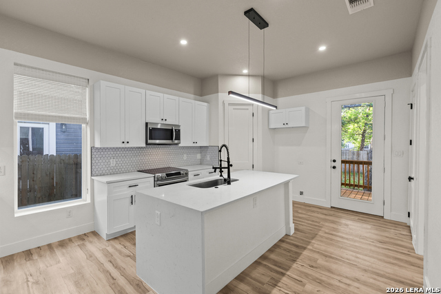 1227 Burnet St Property Photo 10