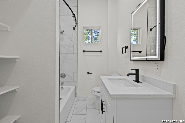 1227 Burnet St Property Photo 21