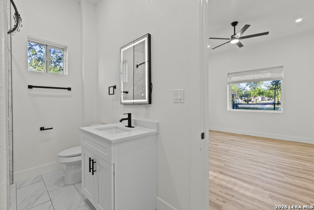 1227 Burnet St Property Photo 23