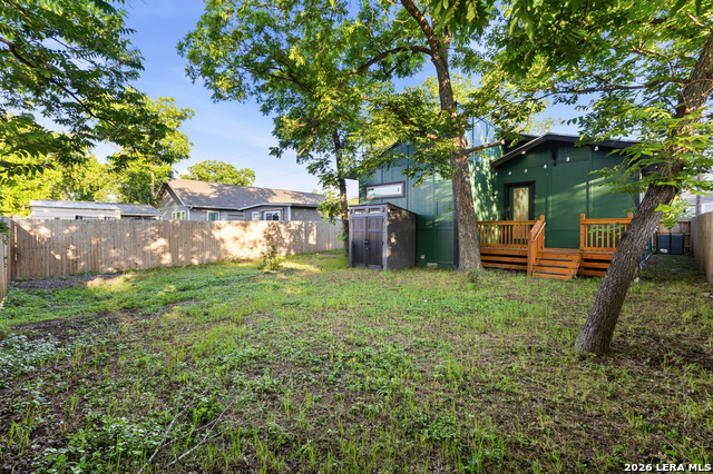 1227 Burnet St Property Photo 27